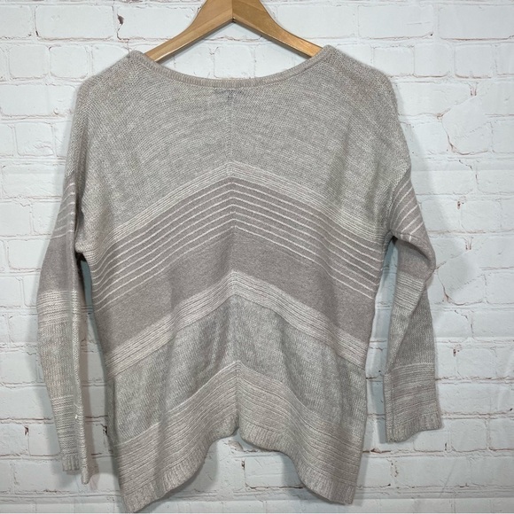 Express Sweater Womens XS Tan Merino Wool Mohair Blend Round Neck Lightweight - Picture 6 of 10